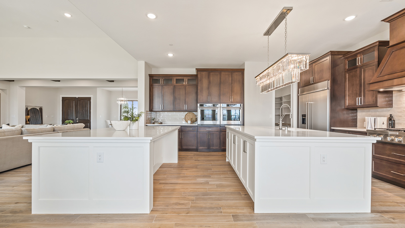 6389_lot40_kitchen05