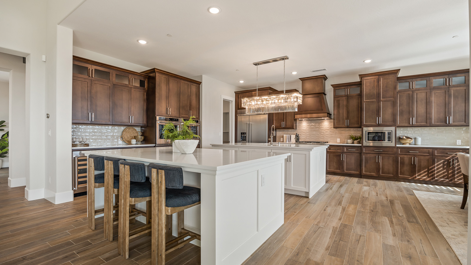 6389_lot40_kitchen03