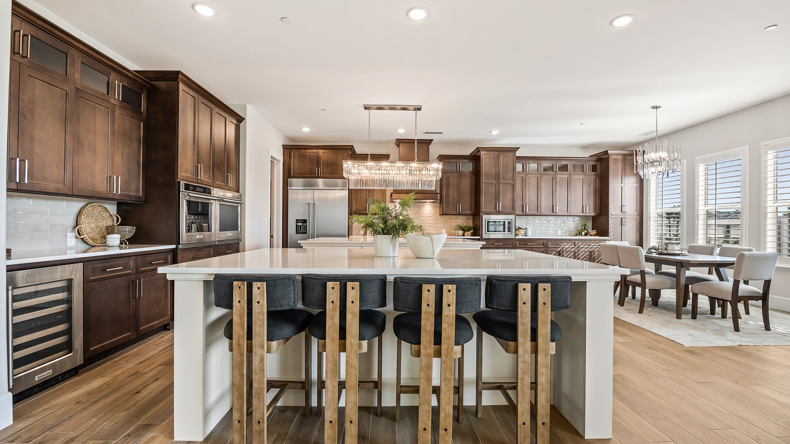 6389_lot40_kitchen02