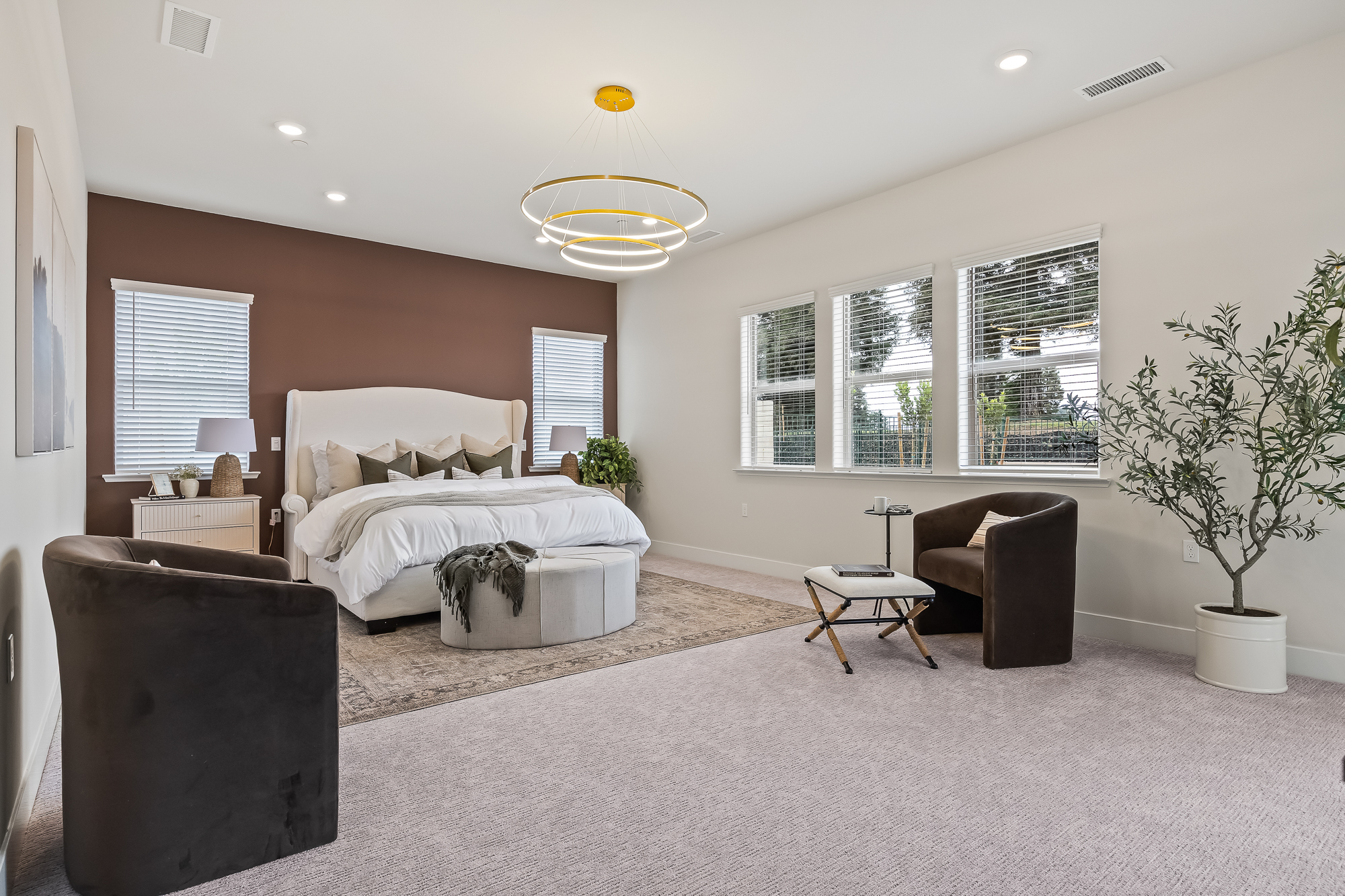 wide angle of owner's suite