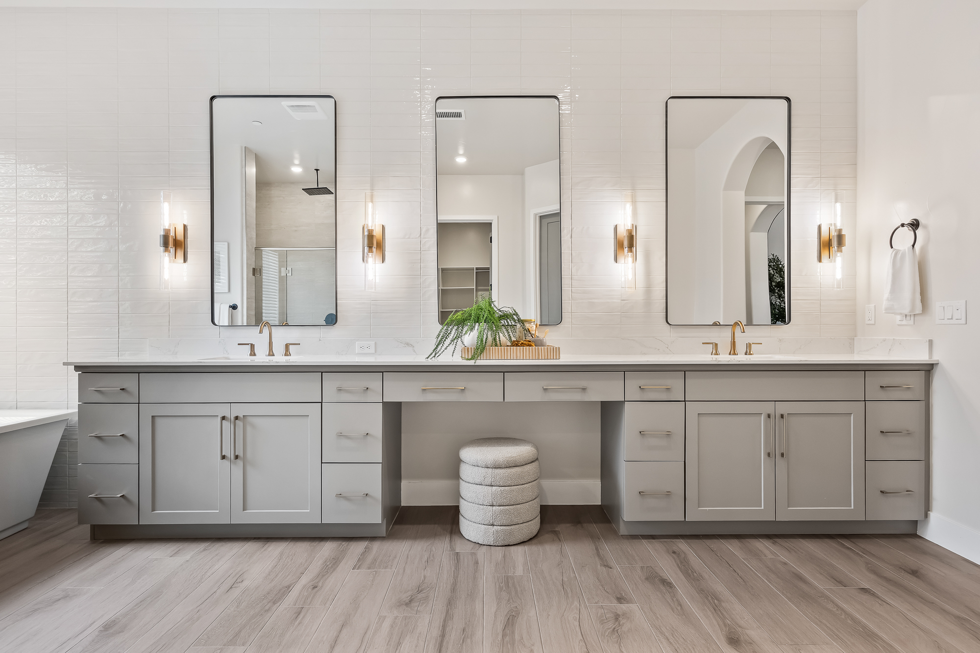 wide angle of owner's bathroom dual vanity