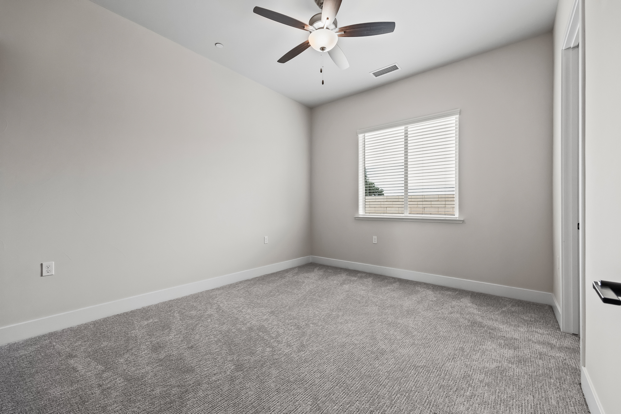 Wide angle of bedroom 4