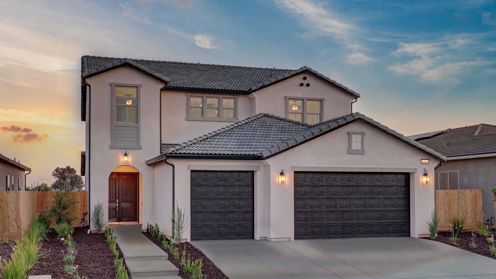 Everly_ModernSpanish_Right_1600x900