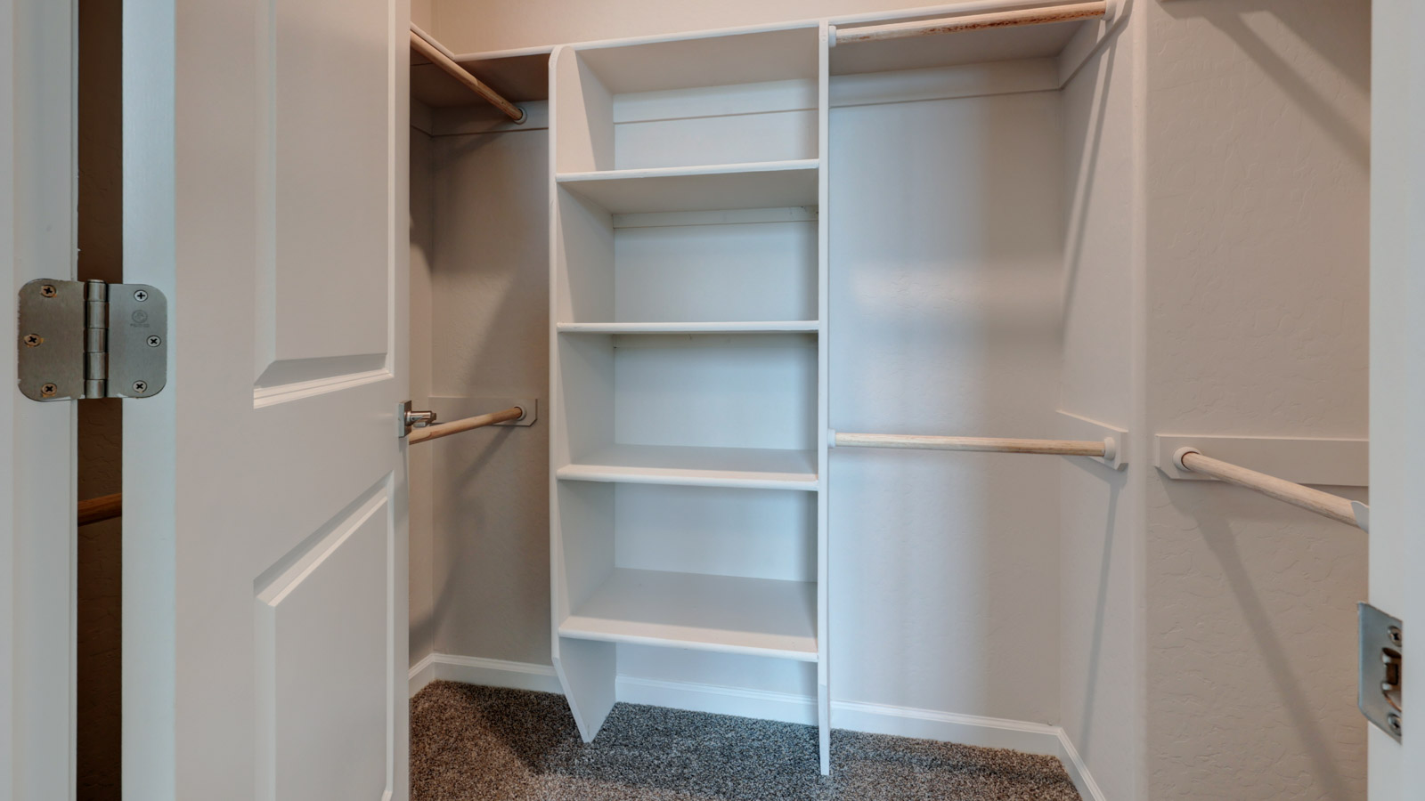 BR3 walk-in closet with shelving