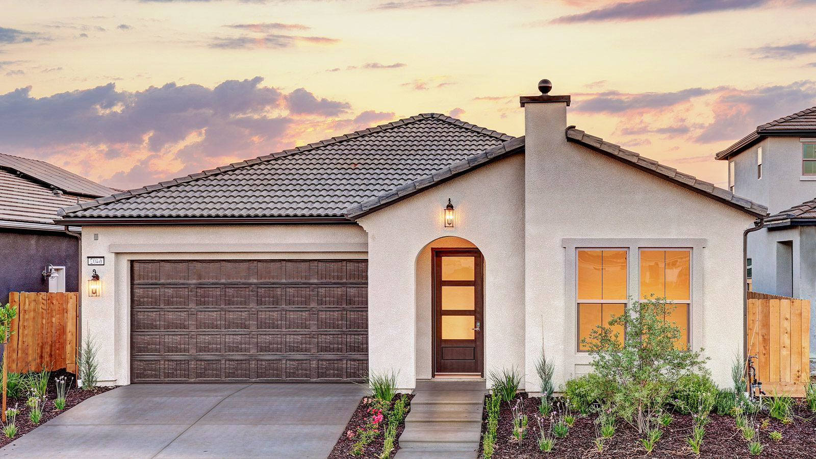 6350_10_ModernSpanish-Left